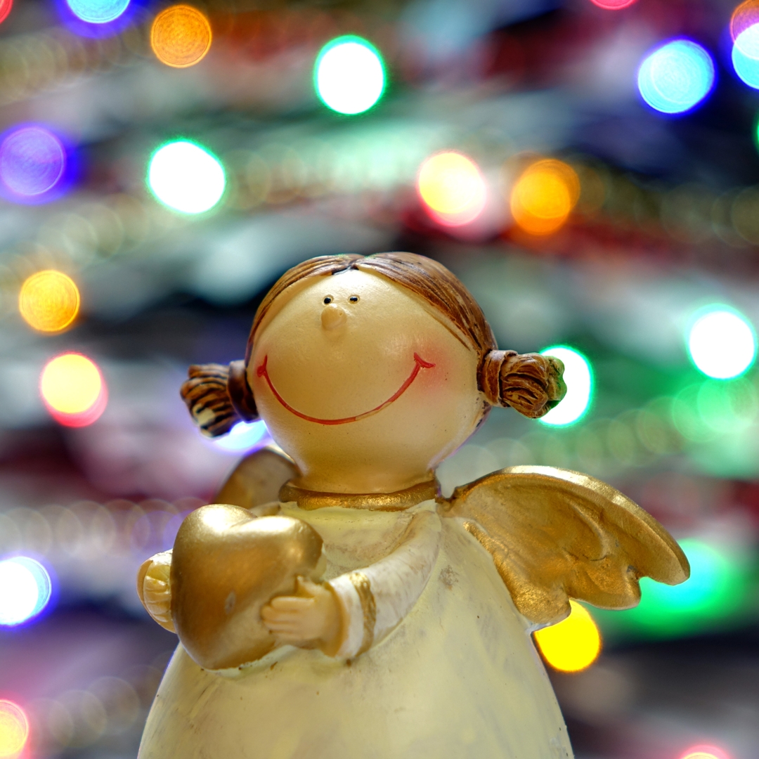 Era uma vez um anjinho de Natal. Que lhe fez o Pai Natal? Era uma vez um anjinho de Natal. Que lhe fez o Pai Natal?
